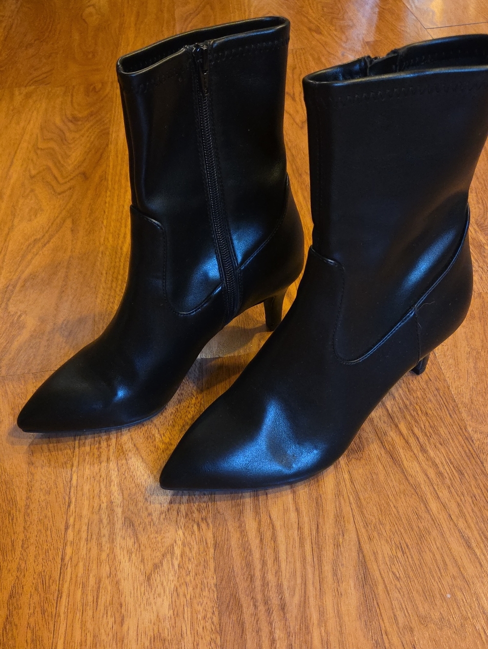 Women's Dolce Vita Audra Black Pointed-Toe Mid-Calf Heeled Boots - Size 8